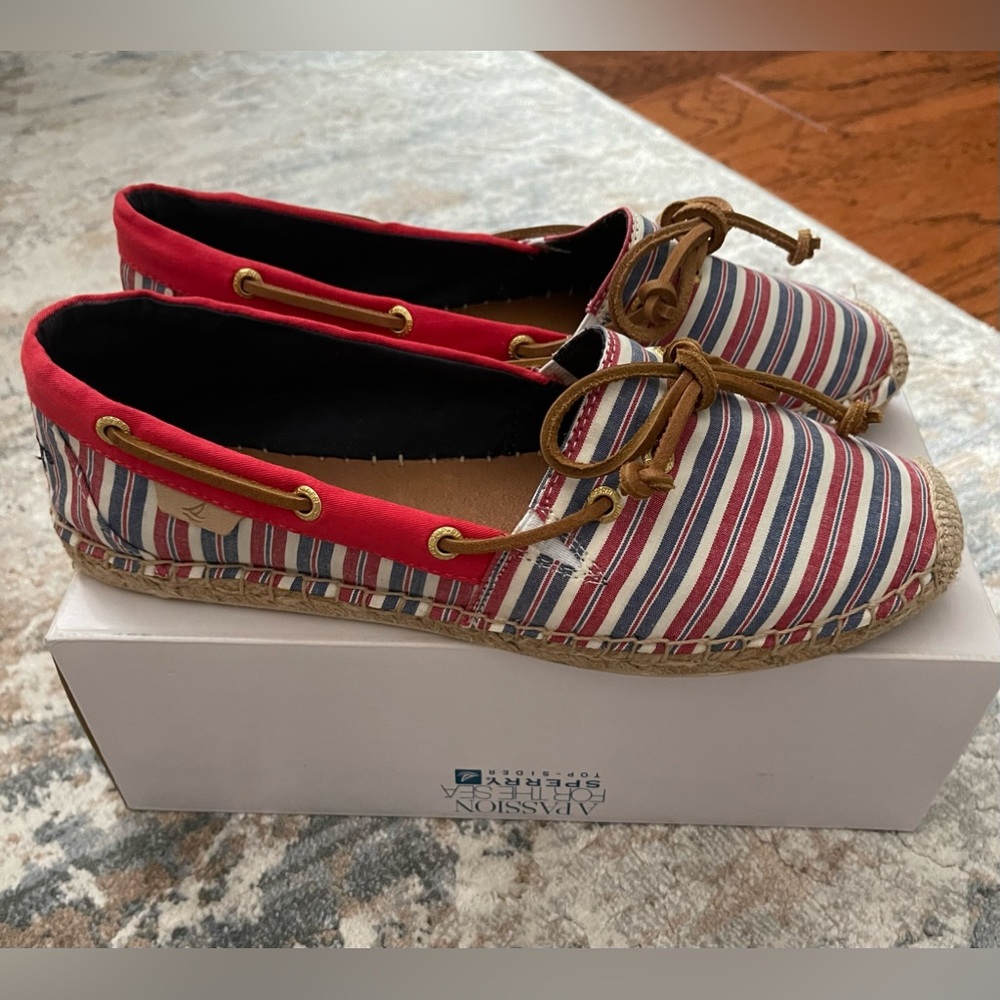 Sperry Women’s Katama Red, Ivory & Blue Flat Espadrille Shoes US Sz. 8M - Picture 2 of 10